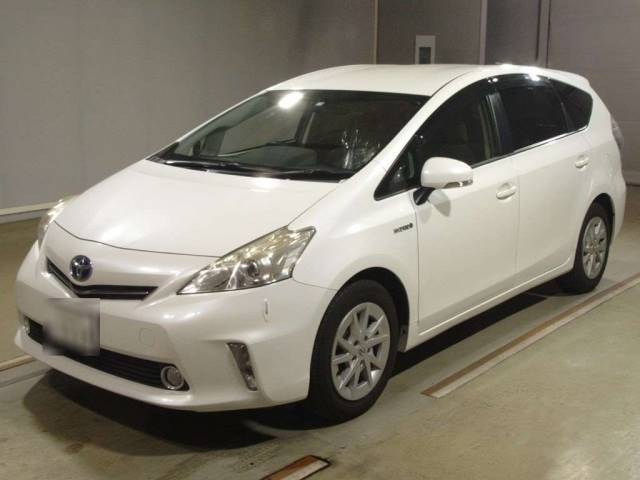 50066 TOYOTA PRIUS ALPHA ZVW41W 2013 г. (TAA Hyogo)